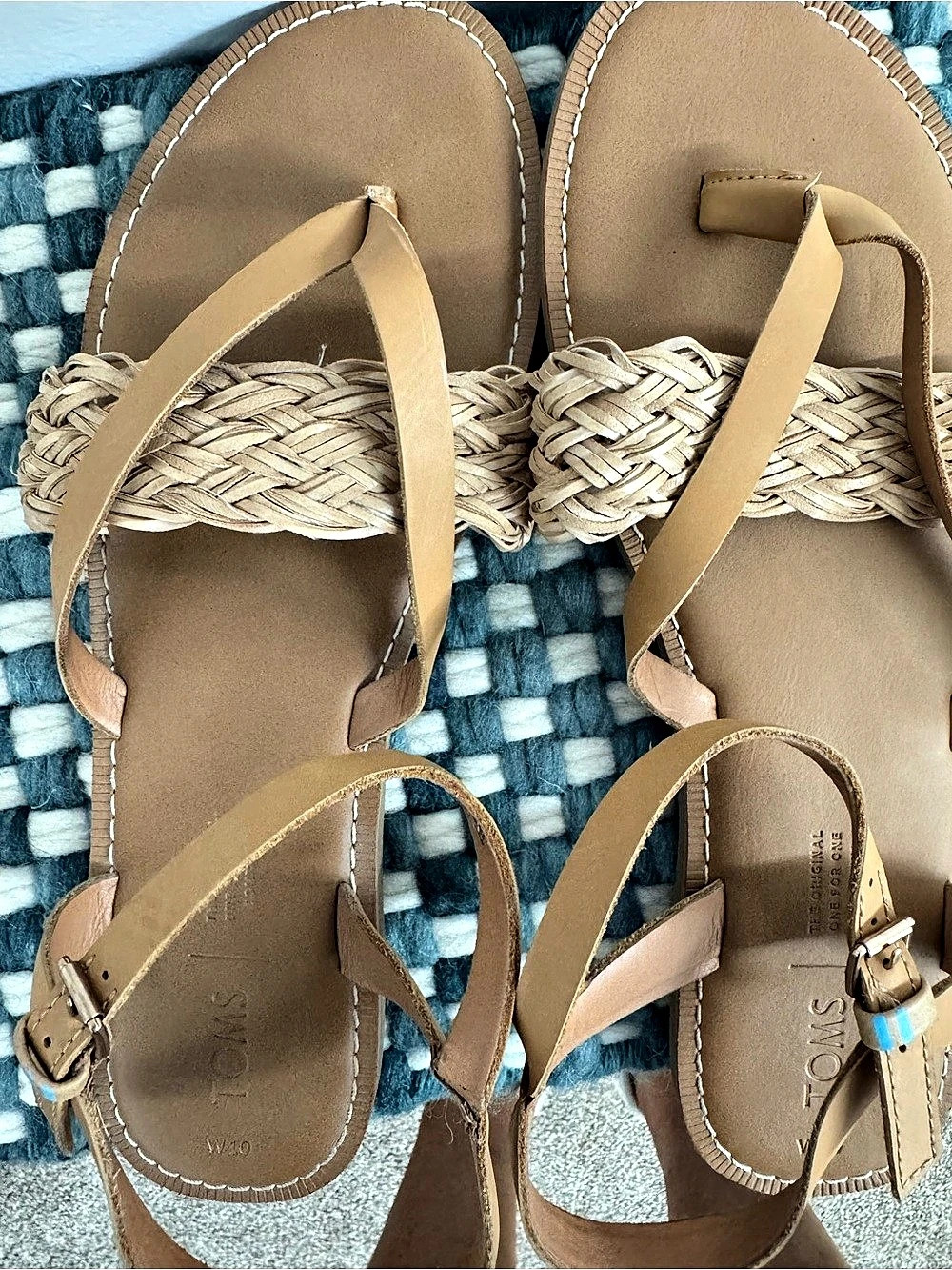 TOMS Lexie Braided Flat Sandal Brown & Cream US 10 (new never worn)